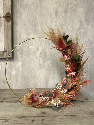 Cerchio di Fiori Secchi con Piedistallo Rosa
